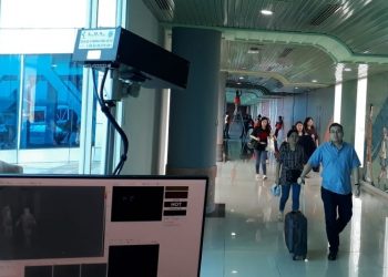 Thermal Scanner untuk mendeteksi suhu tubuh para penumpang di Bandara SMB II Palembang. Foto: Alwi Alim