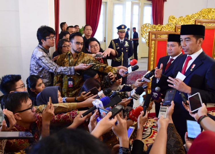 Presiden Joko Widodo memberikan keterangan di Istana Negara, Jakarta, Rabu (12/02). (humas kemensetneg)