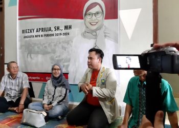 Anggota DPR/MPR RI asal Sumatra Selatan Riezky Aprilia menyambangi kaum disabilitas di Rumah Setara, Jalan Letnan Murod Palembang, untuk mensosialisasikan 4 Pilar Kebangsaan, Sabtu (15/02). (ist)