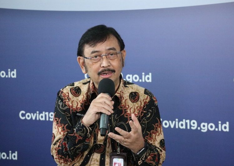Kepala Pusat Data dan Informasi Kementerian Kesehatan Didik Budijanto memberikan keterangan di Media Center Gugus Tugas Percepatan Penanganan COVID-19, Graha Badan Nasional Penanggulangan Bencana (BNPB) Jakarta, Selasa (28/04). (fornews.co/humas bnpb)