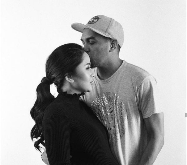Kemesraan Glenn Fredly bersama sang istri. Foto: Fornews.co/Istimewa