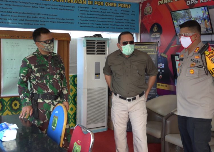 Bupati Muba Dodi Reza Alex bersama Kapolres dan Dandim Muba membahas keamanan di wilayah Muba saat COVID-19. (fornews.co/humas pemkab muba)