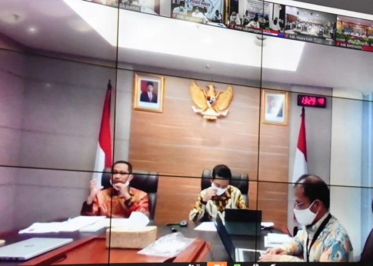 Suasana rapat koordinasi pencegahan korupsi terintegrasi wilayah II Provinsi Sumsel dengan KPK melalui telekonferensi, Rabu (6/5). (fornews.co/humas pemprov sumsel)