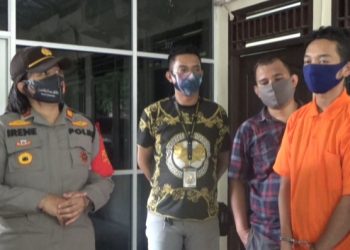 Kapolsek Kalidoni Palembang, AKP Irene saat memberikan keterangan pers terkait pencurian dana BLT di Palembang. Foto: Istimewa