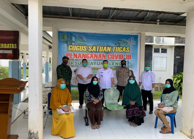 Empat pasien positif COVID-19 yang dirawat di RSUD Bayung Lencir dinyatakan sembuh dan diperbolehkan pulang, Senin (15/06). (fornews.co/humas pemkab muba)