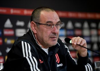 Pelatih Juventus Maurizio Sarri memberikan keterangan pada wartawan jelang final Coppa Italia 2019/2020 kontra Napoli, yang disiarkan melalui kanal YouTube klub, Selasa (16/06). (fornews.co/juventus)