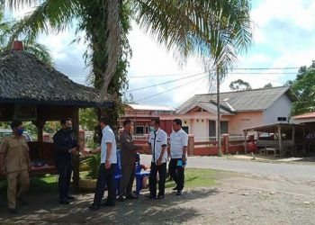 Pengurus APDESI Kecamatan Sungai Lilin silaturahmi dengan Camat Sunga Lilin, Senin (20/07). (fornews.co/humas pemkab muba)