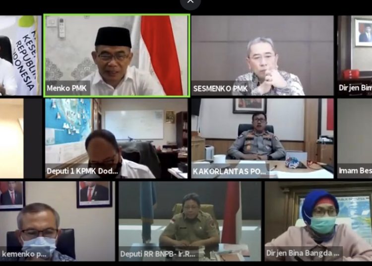 Rapat Koordinasi persiapan penyelenggaraan Iduladha yang digelar melalui video conference, Kamis (9/7). (fornews.co/Humas Kemenko PMK)