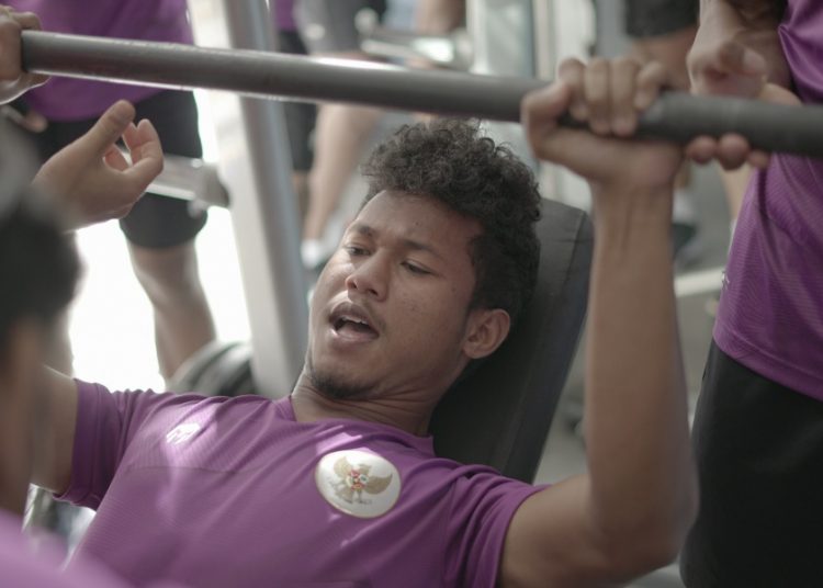 Bek Timnas Indonesia U19 Bagas Kaffa menjalani latihan beban pada pemusatan latihan di Kroasia. (fornews.co/pssi)