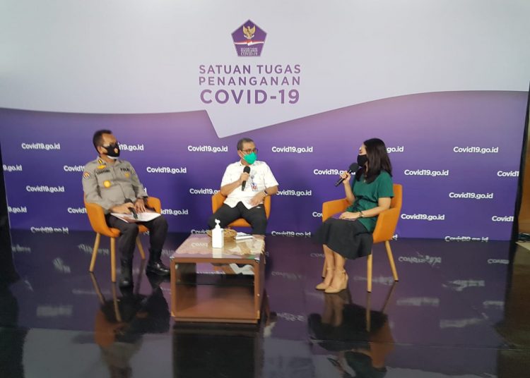 Suasana talkshow “Sanksi Pelanggaran Protokol Kesehatan COVID-19 dan Antisipasi Klaster Demo” di Media Center Satgas COVID-19 Graha BNPB Jakarta, Selasa (06/10). (fornews.co/stpc19)