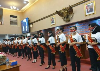 Para Bujang Gadis Protokol Kesehatan mengikuti pembukaan pelatihan yang digelar di kantor Pemkot Palembang, Selasa (02/10). (fornews.co/ist)