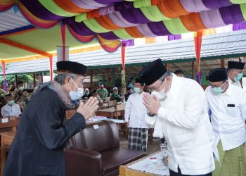 Bupati Muba Dodi Reza Alex saat menghadiri Peringatan Hari Santri  Nasional (HSN) Tahun 2020 di Ponpes Hidayatul Fudhola Wali Songo Bentayan, Kecamatan Sungai Lilin, Rabu (28/10). (fornews.co/humas pemkab muba)