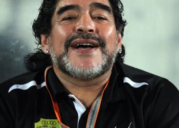 Diego Armando Maradona saat menjadi manajer klub Al Wasl FC asal Uni Emirat Arab tahun 2011 dan 2012. (fornews.co/ist)