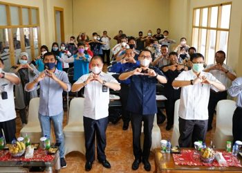 Pengelola wisata di Kabupaten Muba mendapatkan pelatihan manajemen homestay di Hotel Permata Randik Sekayu, Rabu (18/11). (fornews.co/humas pemkab muba)