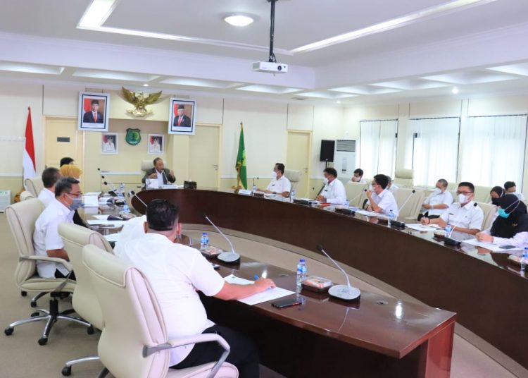Suasana Rapat Koordinasi Persiapan Pelaksanaan Pembentukan e-Katalog Lokal bersama Perangkat Daerah terkait di Ruang Rapat Serasan Sekate, Senin (23/11). (fornews.co/humas pemkab muba)