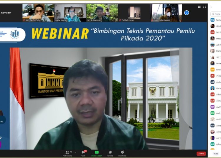 Deputi IV Kantor Staf Presiden (KSP) Juri Ardiantoro menjadi pembicara kunci webinar Bimbingan Teknis Pemantau Pemilu Pilkada 2020 Network for Indonesian Democratic Sociey (Netfid), Sabtu (5/12). (KSP)