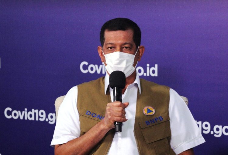 Ketua Satgas Penanganan Covid-19 Doni Monardo memberikan keterangan mengenai Permberlakuan Pembatasan Kegiatan Masyarakat (PPKM) di Pulau Jawa dan Bali, Kamis (7/1/2021). (fornews.co/humas bnpb/dwiki)
