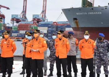 Kabasarnas Bagus Puruhito saat konferensi pers di Posko Terpadu JICT 2 Tanjung Priok, Jumat siang (15/1/2021). (fornews.co/humas basarnas)