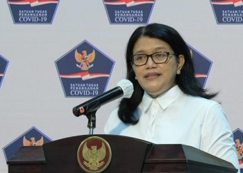 Juru Bicara Vaksinasi Covid-19 dari Badan POM, Lucia Rizka Andalusia saat memberikan keterangan pers, Senin (4/1/2021). (fornews.co/bpmi setpres/kris)