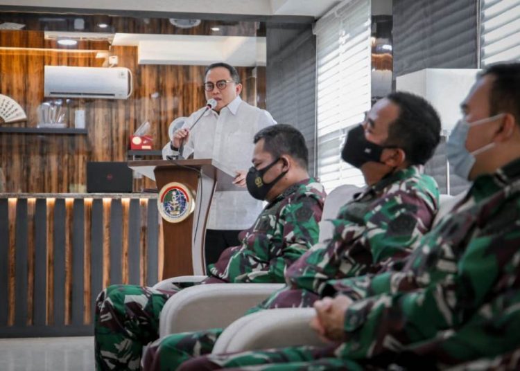 Bupati Muba Dodi Reza Alex memaparkan kondisi Muba di hadapan pejabat BAIS di kantor BAIS TNI Kalibata, Jakarta Selatan, Senin (18/1/2021). (fornews.co/humas pemkab muba)