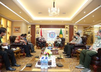 Bupati Muba Dodi Reza Alex saat menemui Menteri Pertanian Syahrul Yasin Limpo untuk melaporkan perkembangan PSR di Muba, Kamis (28/1/2021). (fornews.co/humas pemkab muba)