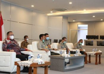 Bupati Muba Dodi Reza Alex mengikuti video conference bersama Menteri Pertanian Syahrul Yasin Limpo dan Duta Besar Qatar untuk Indonesia HE Fawziya Edrees Salman Al-Sulaiti, di Kantor Kementerian Pertanian Republik Indonesia, Kamis (28/1/2021). (fornews.co/humas pemkab muba)