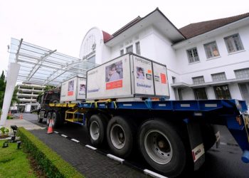 Vaksin Covid-19 tiba di Kantor Pusat Bio Farma Bandung, Jawa Barat. (fornews.co/dok. biro pers setpres)