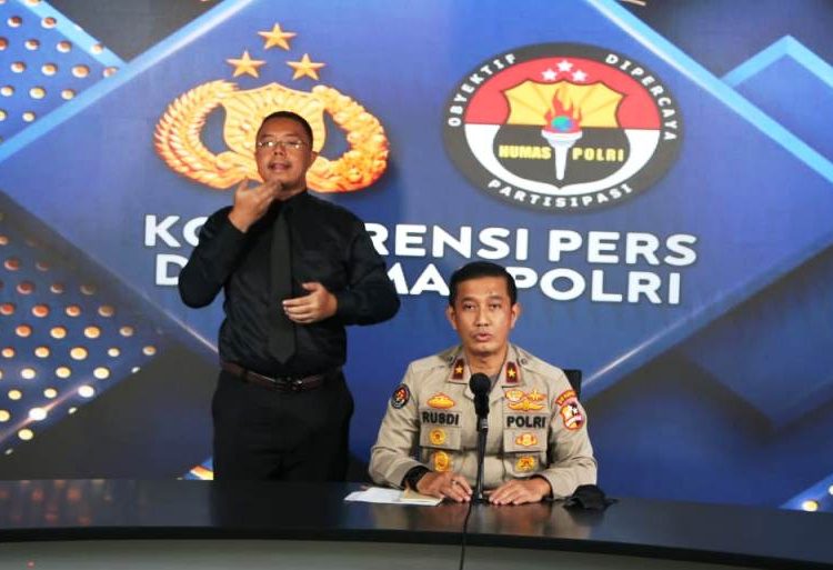 Karo Penmas Divisi Humas Polri Brigjen Pol Rusdi Hartono pada konferensi pers, Jumat (5/2/2021). (fornews.co/humas polri)