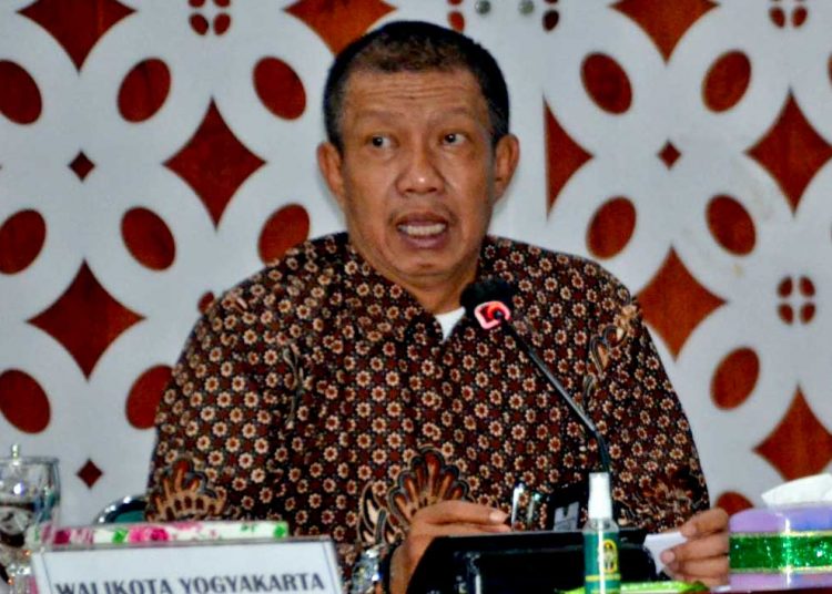 “Pemerintah Kota Yogyakarta telah berkomitmen mewujudkan good and clean government ,” ungkap Wali Kota Yogyakarta, Haryadi Suyuti, di Balai Kota, Jum’at (19/2/2021). (foto fornews.co)