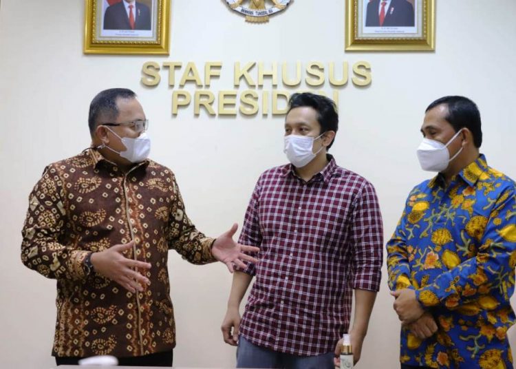 Bupati Muba Dodi Reza Alex bersama Wali Kota Lubuklinggau SN Prana Putra Sohe saat menemui Staf Khusus Presiden RI Diaz Faisal Malik Hendropriyono, Kamis (18/2/2021). (fornews.co/humas pemkab muba)