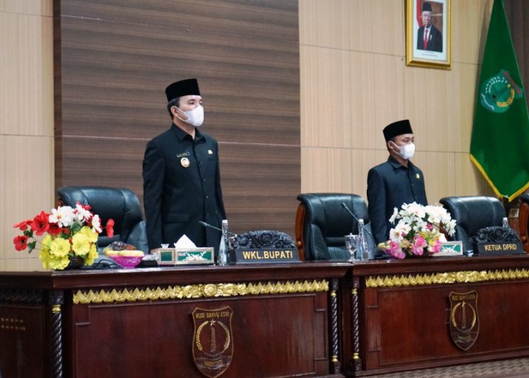 Wakil Bupati Muba Beni Hernedi menghadiri rapat paripurna DPRD Muba, Senin (22/2/2021). (fornews.co/humas pemkab muba)