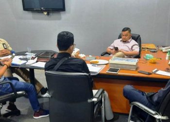Wakil Direktur Utama PT SOM Hendri Zainuddin saat rapat dengan panitia SFC Champions League, Kamis (25/2/2021). (fornews.co/media officer sriwijaya fc)