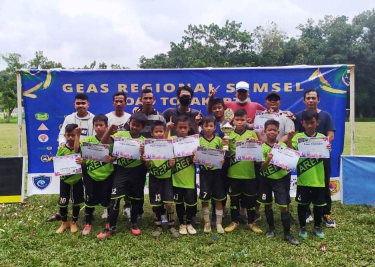 SSB Arepo keluar sebagai juara turnamen sepak bola GEAS Regional Sumatra Selatan U11, Sabtu (13/3/2021). (fornews.co/ist)