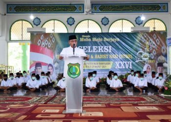 Sekda Muba Apriyadi saat membuka STQH XXVI Tingkat Kabupaten Muba di Masjid Jami' An-Nur Sekayu, Rabu (24/3/2021). (fornews.co/humas pemkab muba)