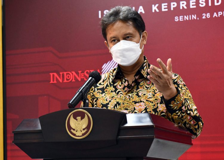 Keterangan pers Menkes Budi G. Sadikin usai Ratas mengenai penanganan pandemi COVID-19, di Kantor Kepresidenan, Jakarta, Senin (26/04/2021). (istimewa/Humas Setkab/Rahmat)