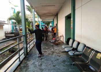 Suasana bagian depan ruang penyimpanan tabung oksigen RSUD Sekayu yang diduga menjadi sumber ledakan, Jumat (9/4/2021). (fornews.co/humas rsud sekayu)