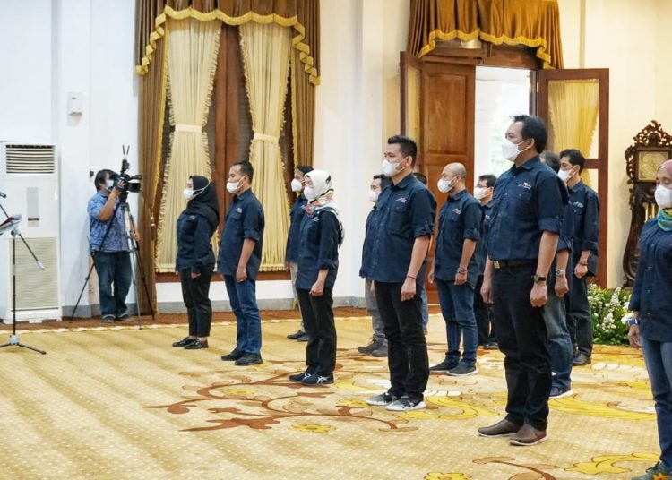 Pengurus Asosiasi Media Siber Indonesia (AMSI) Jawa Timur periode 2020-2023 dikukuhkan di Gedung Negara Grahadi Surabaya, Rabu (21/4/2021). (istimewa/AMSI)