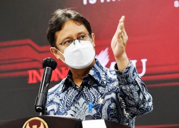 Menkes RI Budi Gunadi Sadikin memberikan keterangan pers usai mengikuti Rapat Terbatas mengenai Penanganan Pandemi Covid-19 yang dipimpin oleh Presiden RI Joko Widodo, di Jakarta, Senin (10/5/2021). (fornews.co/humas setkab/rahmat)
