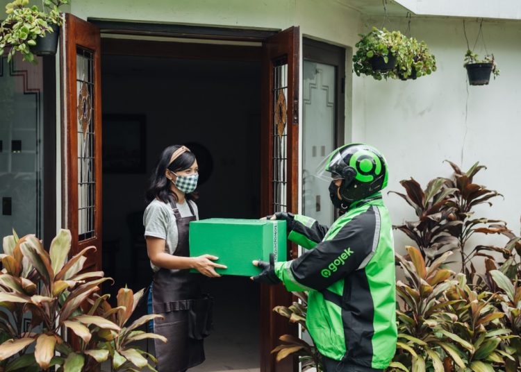 Berdirinya Grup GoTo memberikan kesempatan setara bagi pegiat UMKM lokal mengembangkan bisnisnya, dan di saat yang sama memberi pengguna akses yang sama kepada barang dan jasa di seluruh penjuru negeri.(istimewa/Gojek)