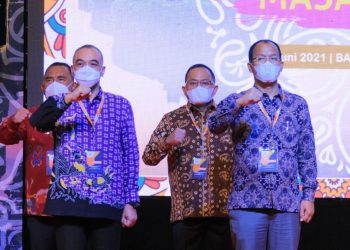 Bupati Muba, Dodi Reza Alex, saat pengukuhan kepengurusan APKASI Masa Bakti 2021-2026, di Nusa Dua Convention Center, Nusa Dua, Badung, Bali, Sabtu (19/6/2021). (fornews.co/humas pemkab muba)