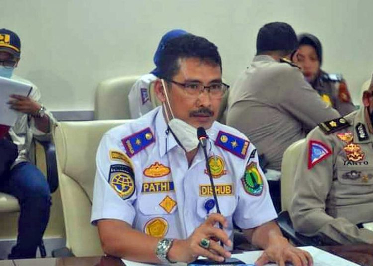 PEMERINTAH Kabupaten Musi Banyuasin melalui Dinas Perhubungan mendesak PT Batubara Mandiri segera melakukan perbaikan pelindung jembatan di Tikungan Pangeran di Kecamatan Sanga Desa. (fornews.co/humas pemkab muba)