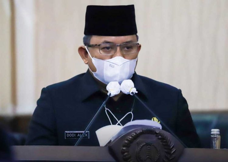 Bupati Muba, Dodi Reza Alex Noerdin,, pada rapat paripurna DPRD Kabupaten Muba, Selasa (27/7/2021). (foto fornews.co/humas pemkab muba)