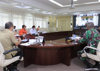 Jajaran Pemkab Muba dan Forkopimda Musi Banyuasin saat mengikuti video konferensi dengan presiden. (fornews / ist)