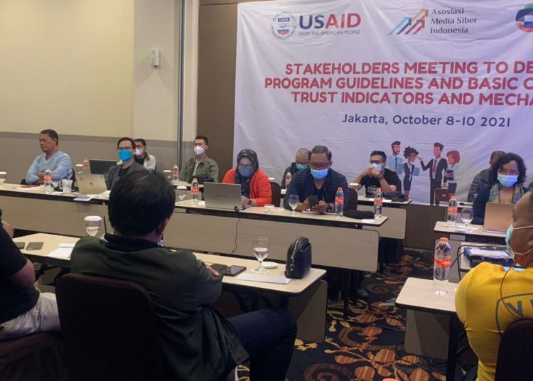 AMSI menggelar pertemuan dengan para pihak saat merumuskan panduan dan indikator kepercayaan media digital, akhir pekan kemarin. (fornews.co/foto:AMSI)