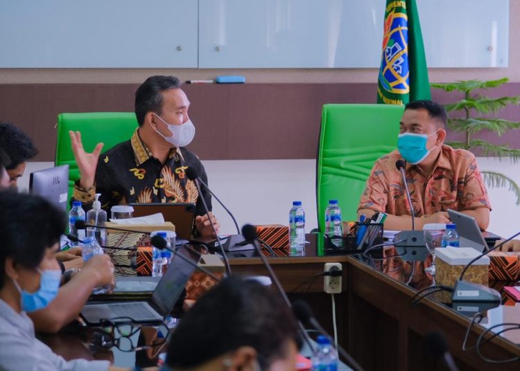 Plt Bupati Muba Beni Hernedi saat beraudensi dengan Dirjen Penataan Agraria Kementerian ATR / BPN di Kantor Kementerian ATR/BPN RI Jakarta, Jumat (14/1/2022).(fornews.co/humas pemkab muba)