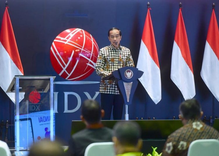 Presiden Jokowi saat berbicara pada pembukaan Perdagangan BEI Tahun 2022, di Gedung BEI, Jakarta, Senin (03/01/2022) pagi. (Foto: BPMI Setpres/Muchlis Jr)