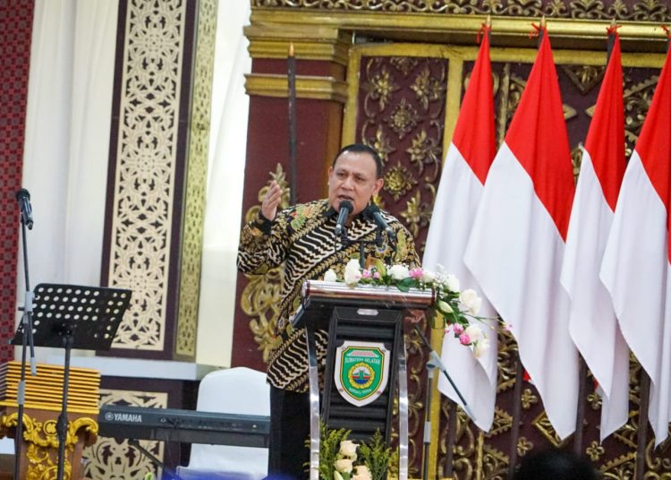 Ketua KPK, Firli Bahuri saat berbicara pada Rakor dan Dengar Pendapat Program Pemberantasan Korupsi Terintegrasi 2022 Wilayah Sumsel, di Istana Gubernur Sumsel Griya Agung, Kamis (19/5/2022). (fornews.co/ist)