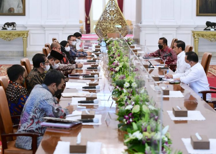Presiden Jokowi menerima Ketua dan Anggota KPU, di Istana Merdeka, Jakarta, Senin (30/05/2022). (fornews.co/foto: BPMI Setpres/Muchlis Jr)