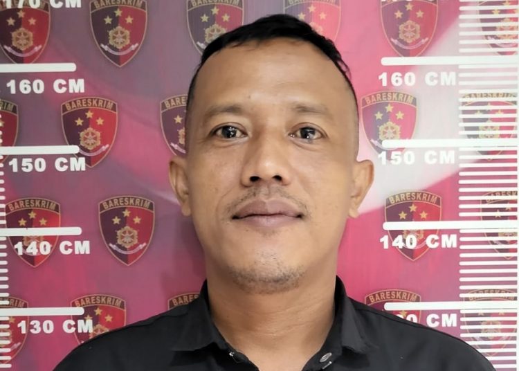 Tersangka Syahril Efendi alias Jalil, pelaku pengeroyokan juru parkir di Jalan AMD Talang Jambe, beberapa waktu lalu. (fornews.co/ist)