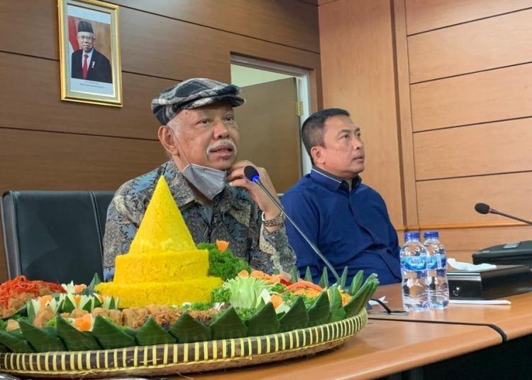 Ketua Dewan Pers, Prof Azyumardi Azra saat berbicara pada acara syukuran konstituen Dewan Pers yang dilaksanakan di Gedung Dewan Pers secara hibrid, di Jakarta, Selasa (6/9/2022).(fornews.co/dewan pers)
